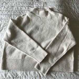 Lululemon sweater